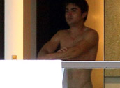 Zac Efron nude in Australia